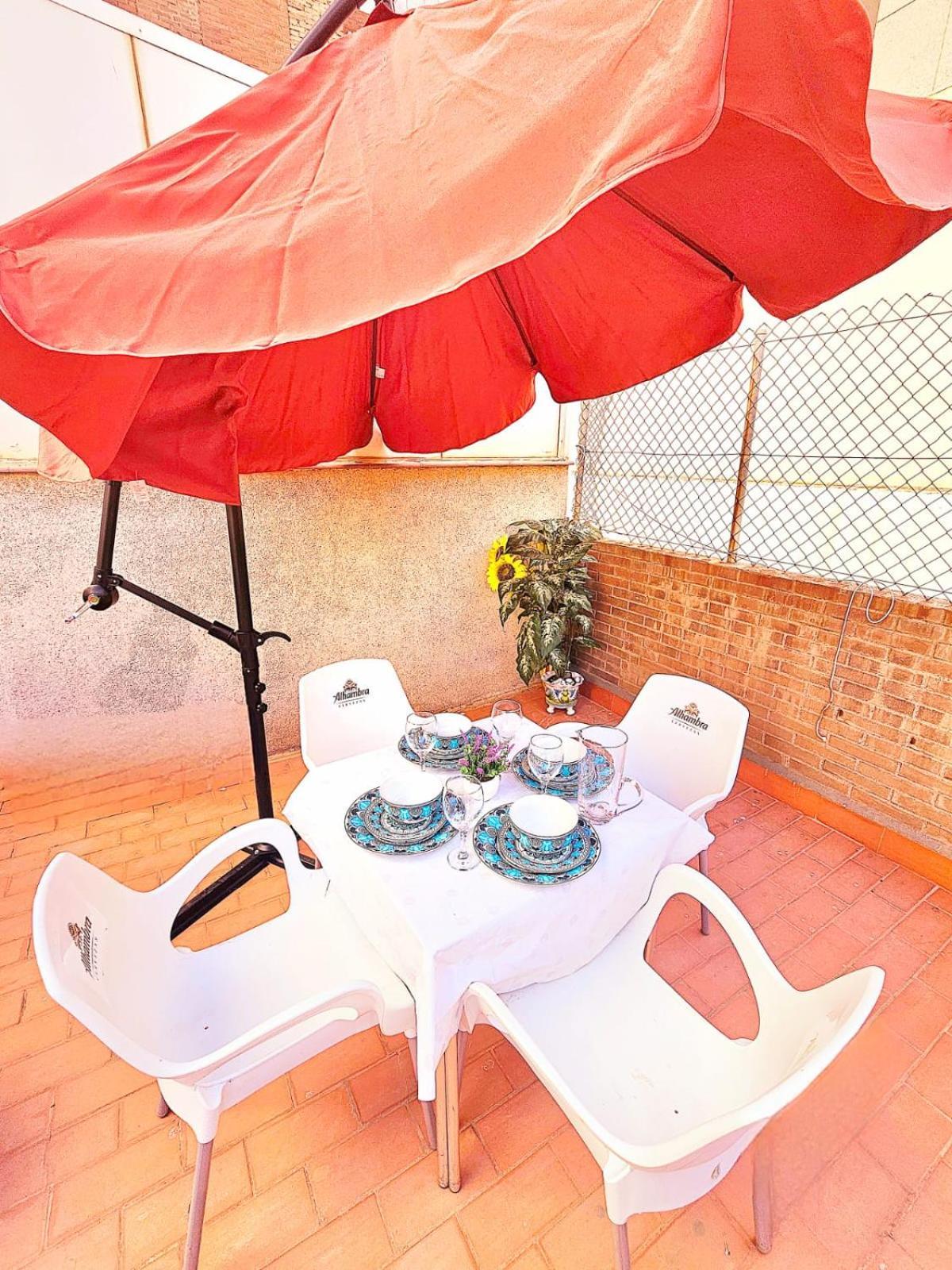 Apartamento Montserrat Almería Exterior foto